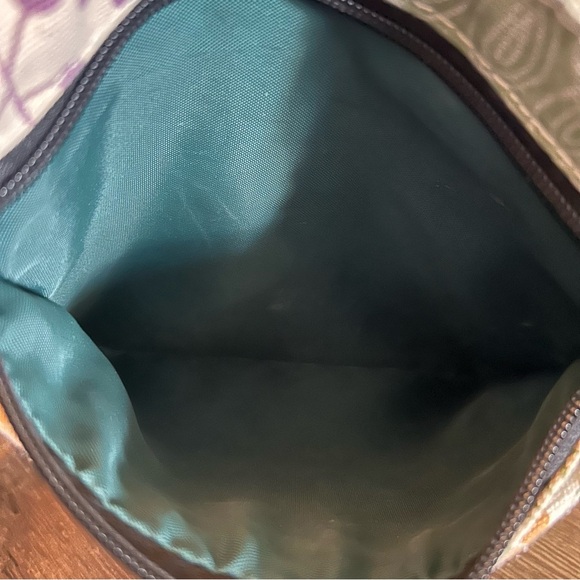 Kavu Keepalong Adjustable Crossbody Bag Limited Edition - Picture 9 of 12